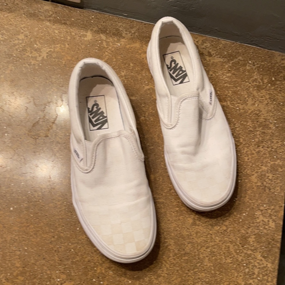 Vans - Picture 2 of 2